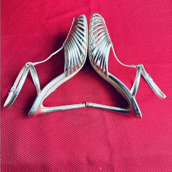 Giambattista Valli T-strap caged peep toe pale golden hint Sandal Eu 37.5 US 7.5 - Picture 7 of 17